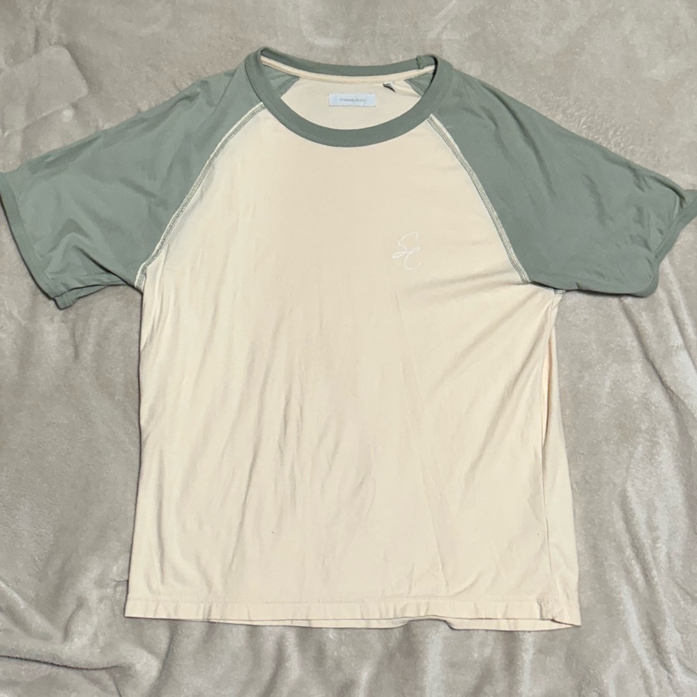 Men’s Vintage Tee from Urban Outfitters
